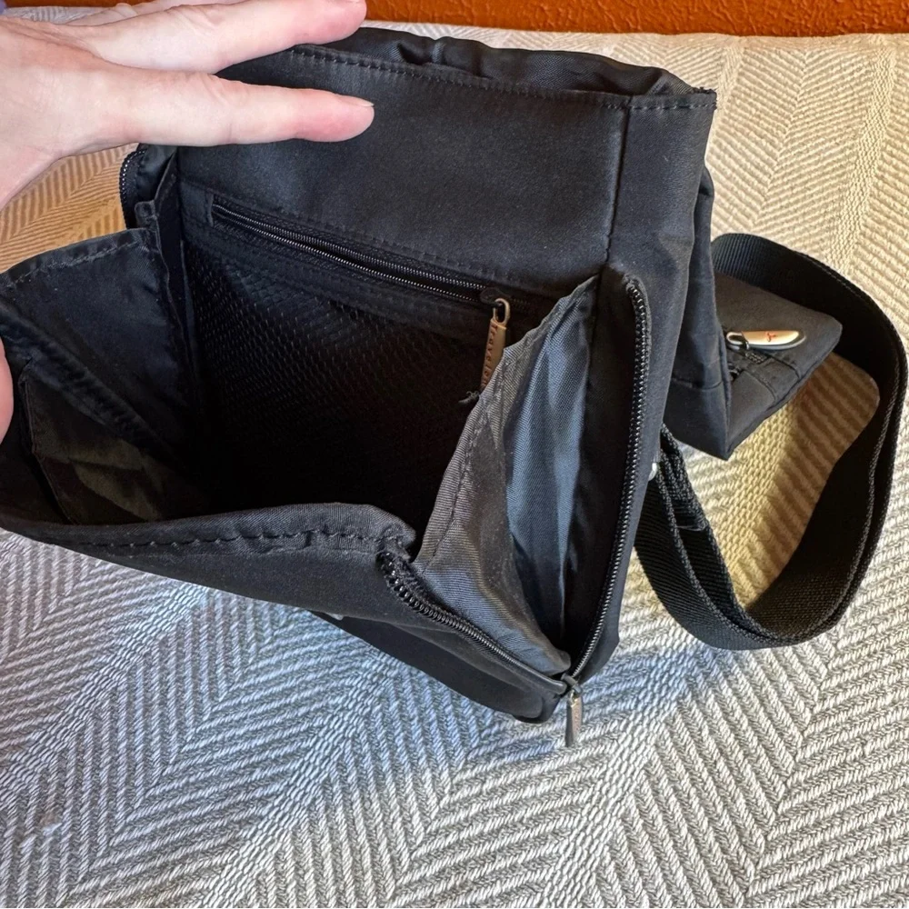 Travelon RFID Anti-Theft Crossbody Sling Bag, Black, EUC‎ - Picture 6 of 13